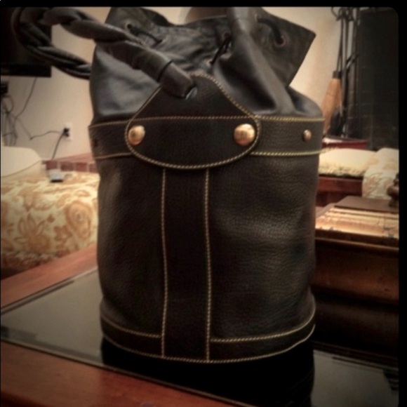 Fendi black leather Palazzo shoulder bucket bag Authentic - Picture 5 of 13